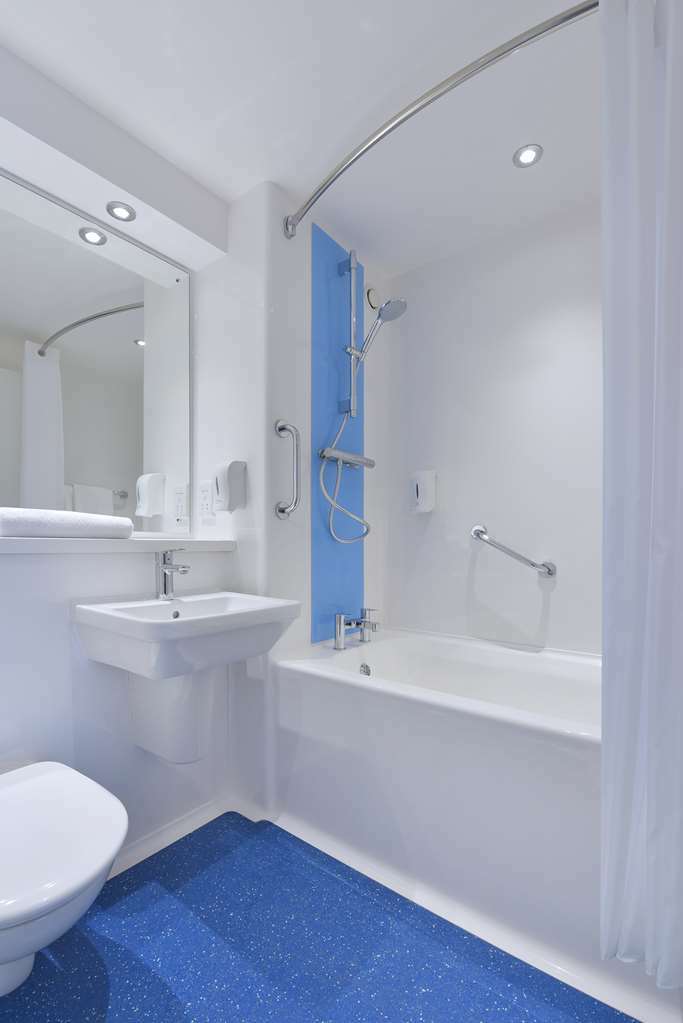 Travelodge Liverpool Central Szoba fotó